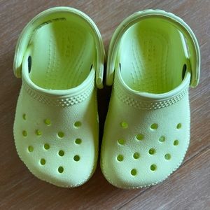 Toddler Crocs size 5